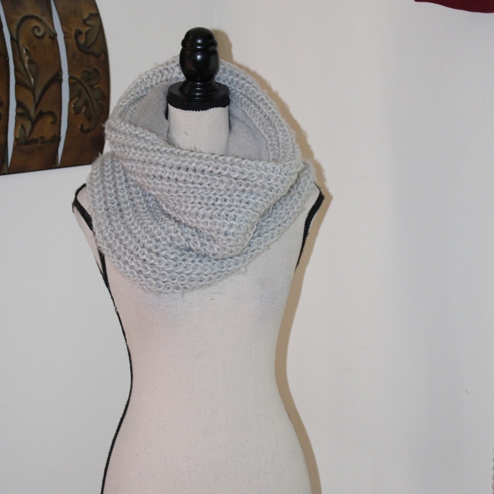 Juicy Couture, infinity cable knit Cowl neck scarf.....